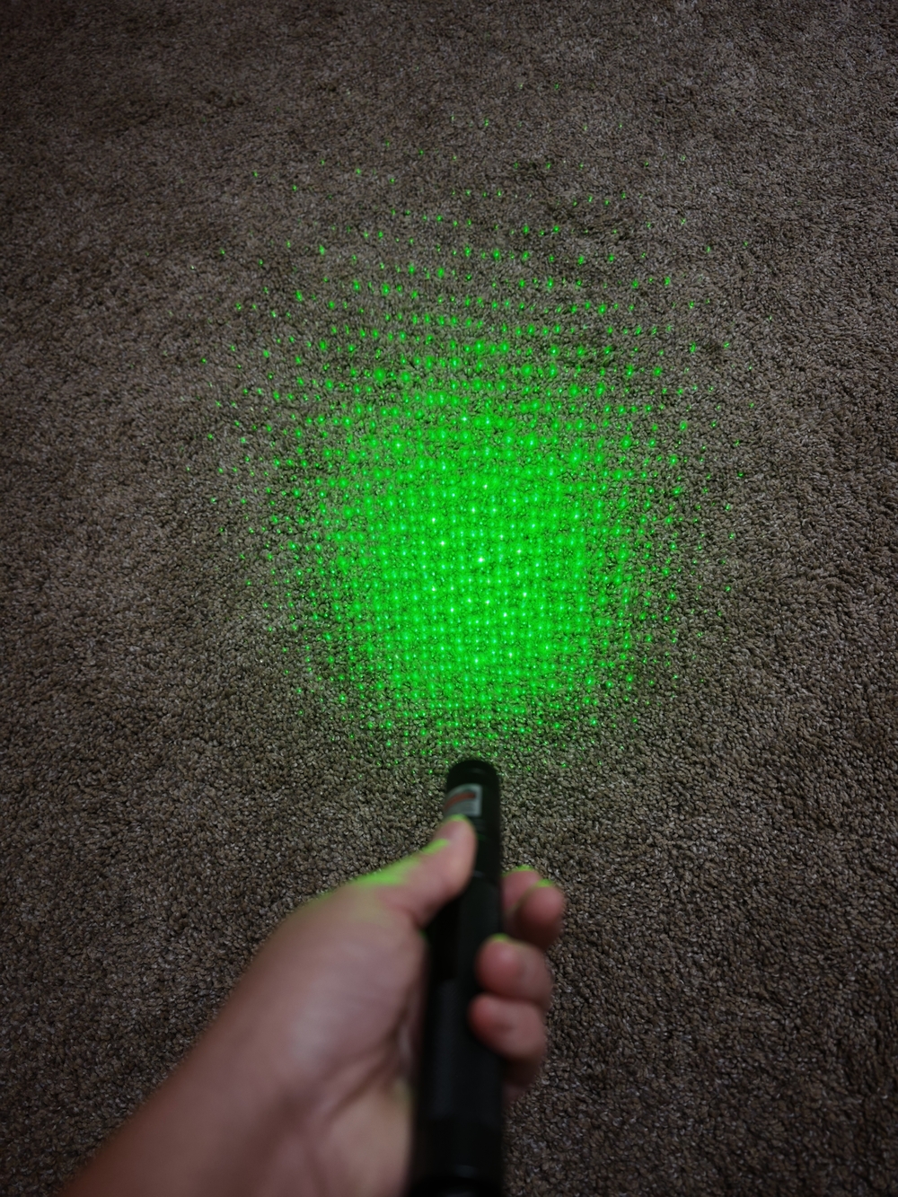 Green Portable Laser Pointer - Compact Handheld Projector